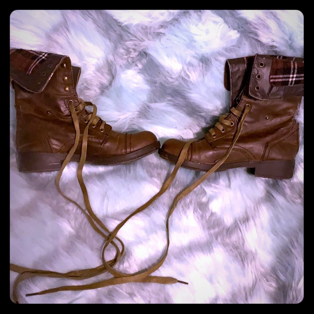 Bull boxer trendy combat boot style in brown